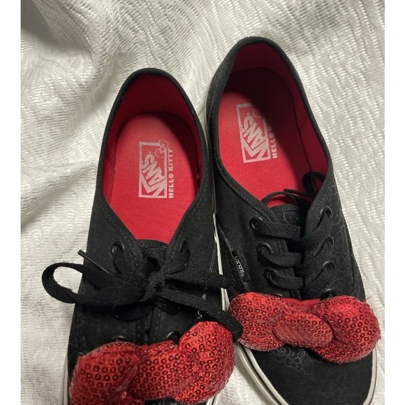 Rare VANS x HELLO KITTY AUTHENTIC (BLACK/BOW) SHOES (MEN6/WOMEN 6.5 - Picture 6 of 9